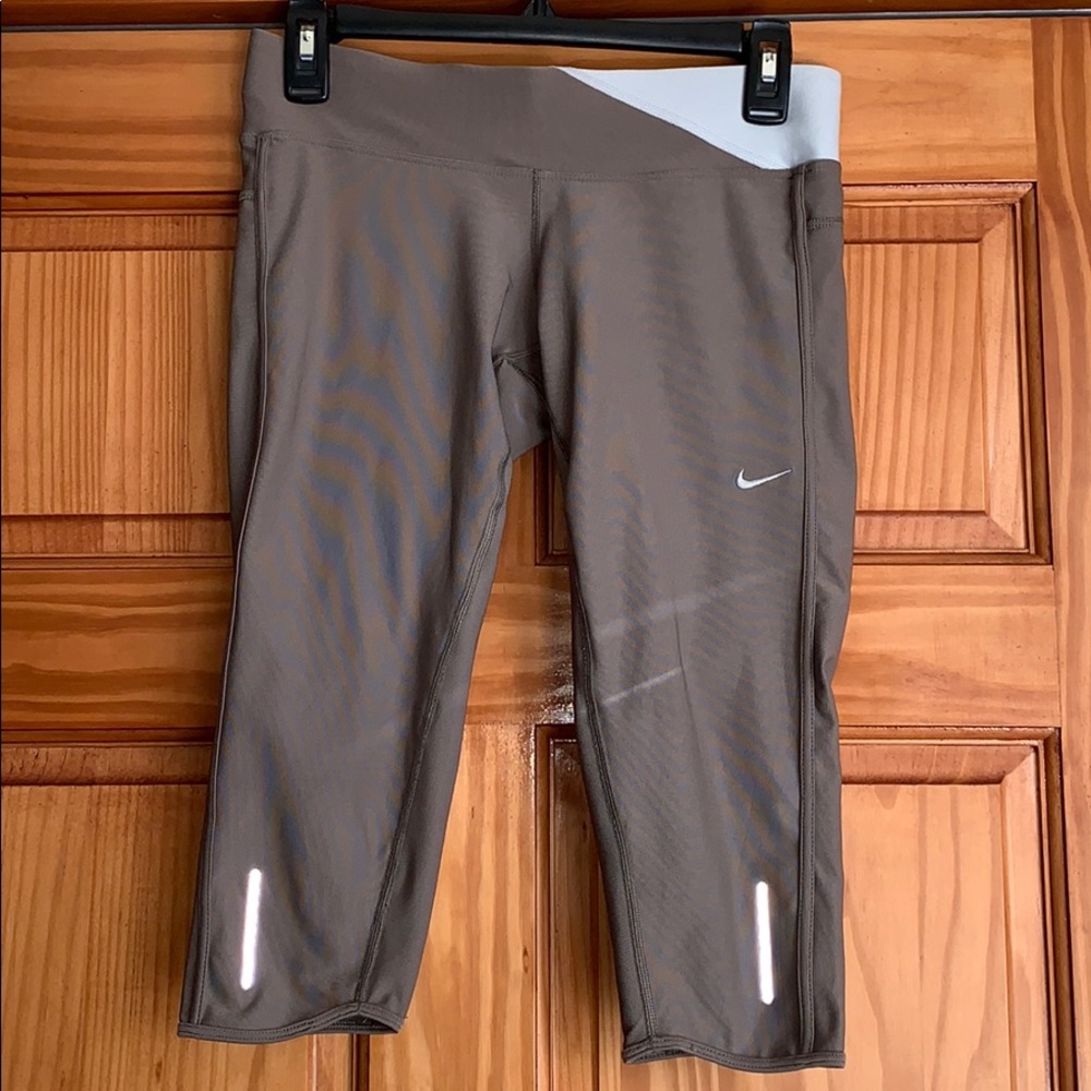 Nike Women’s S Running Capri Tan